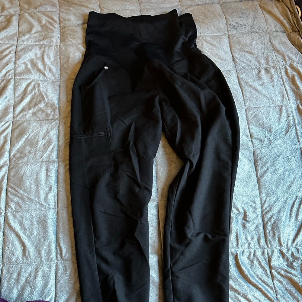 Figs Maternity Technical Collection Black Scrub Joggers
